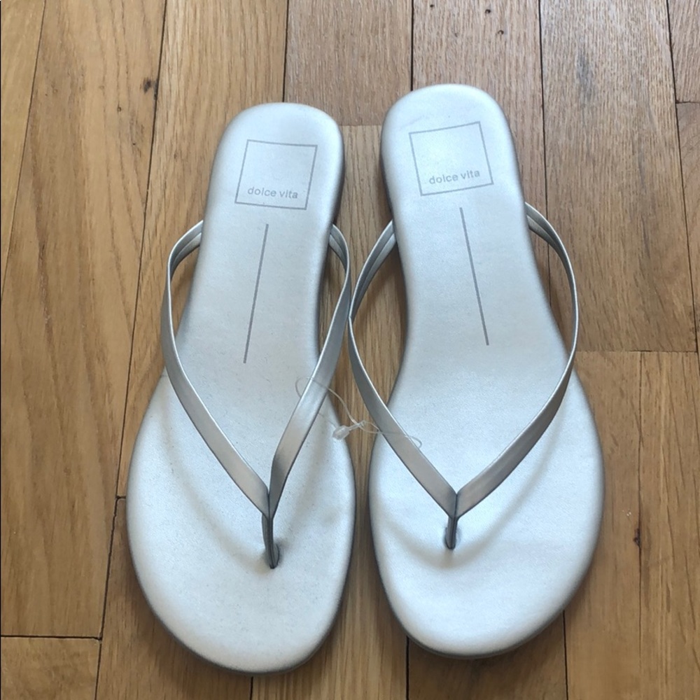 NEW Dolce Vita silver flip flops